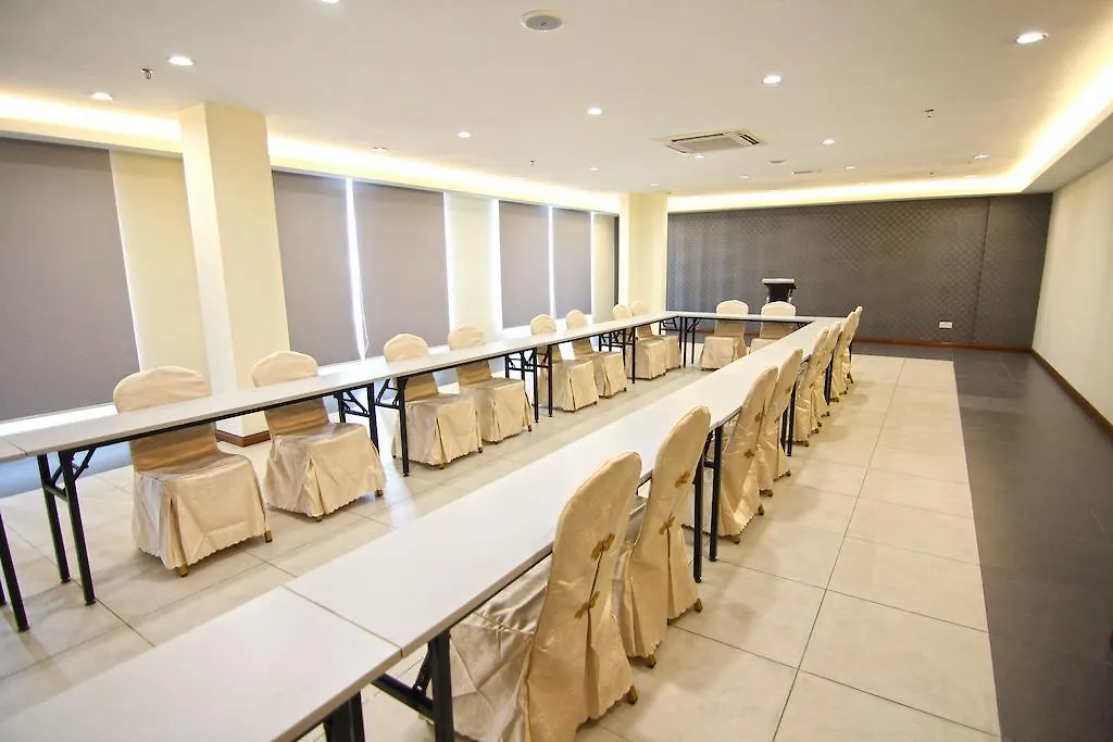 Putatan Platinum Hotel Kota Kinabalu Malásia